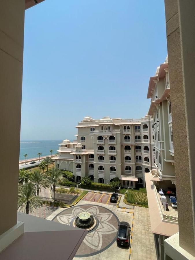Royal Club By Rvhr, Grandeur Residence Crescent Palm Jumeirah Дубай Экстерьер фото