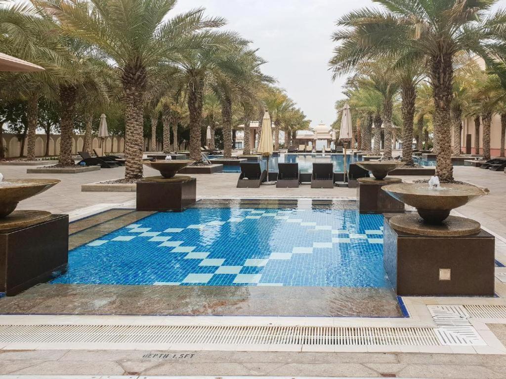Royal Club By Rvhr, Grandeur Residence Crescent Palm Jumeirah Дубай Экстерьер фото