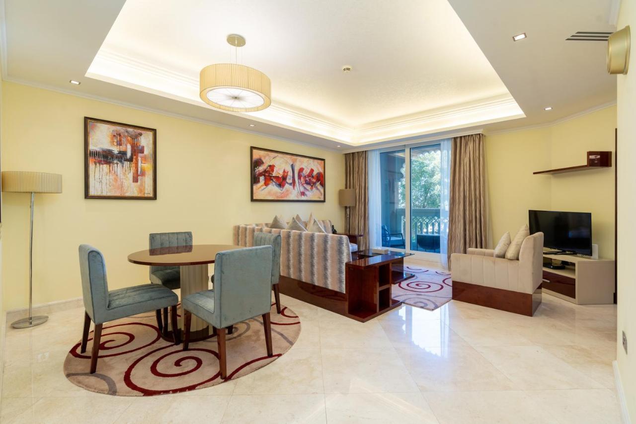 Royal Club By Rvhr, Grandeur Residence Crescent Palm Jumeirah Дубай Экстерьер фото