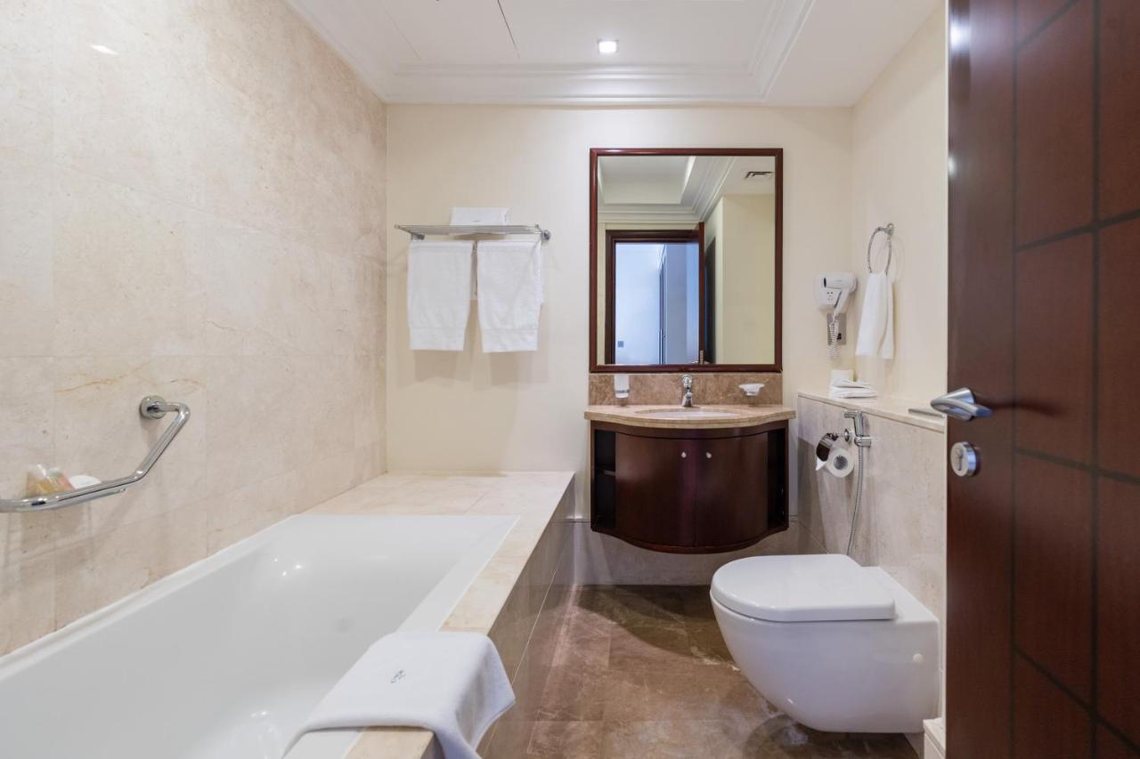 Royal Club By Rvhr, Grandeur Residence Crescent Palm Jumeirah Дубай Экстерьер фото