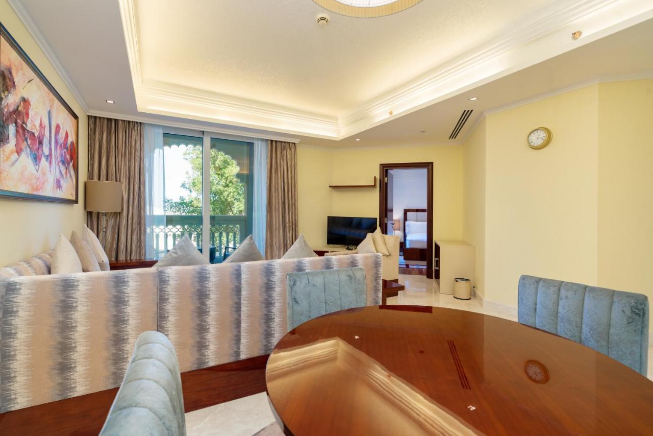 Royal Club By Rvhr, Grandeur Residence Crescent Palm Jumeirah Дубай Экстерьер фото