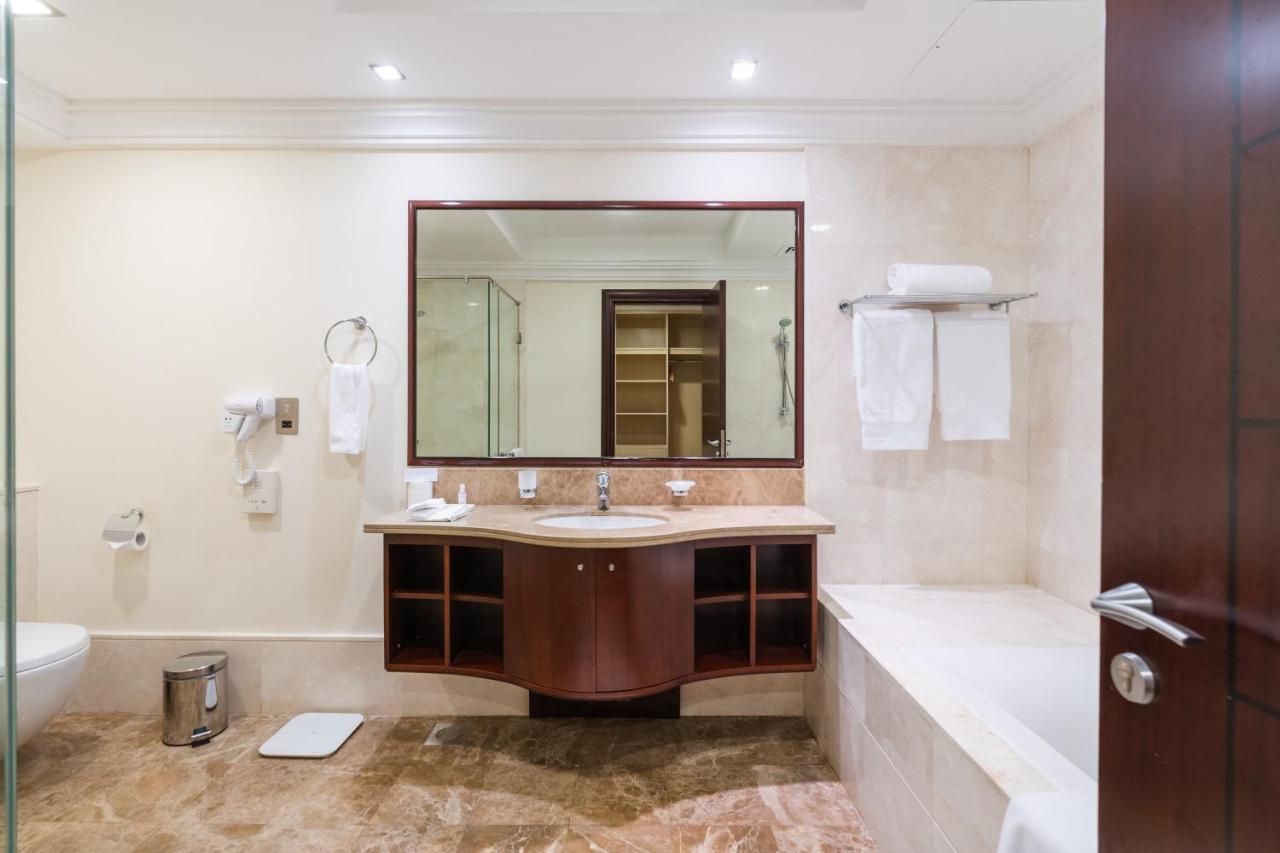 Royal Club By Rvhr, Grandeur Residence Crescent Palm Jumeirah Дубай Экстерьер фото